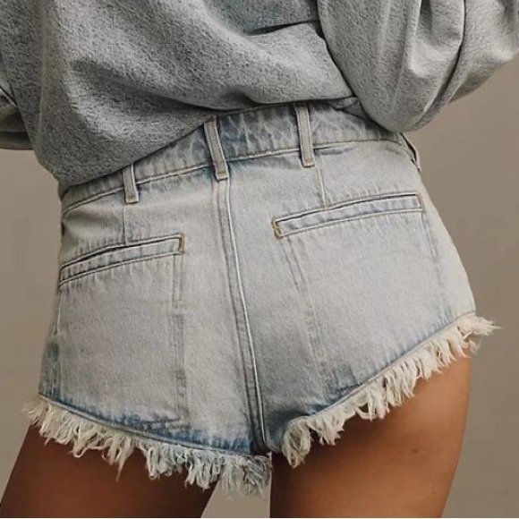 NWT Anthropologie Pilcro Pitched Micro Denim Shorts Sizes 26 & 28 - Picture 6 of 8